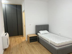 1 room for rent with shared living room For girl